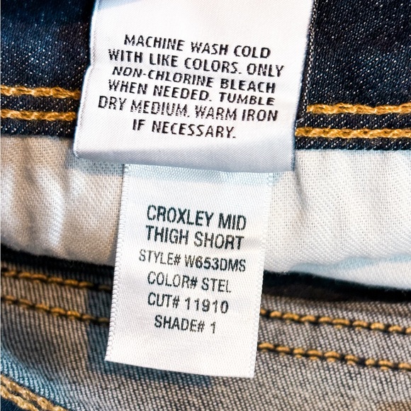 Hudson Crowley Mid Thigh Cuffed Shorts Flap Pockets Dark Wash Size 29 - Picture 7 of 10